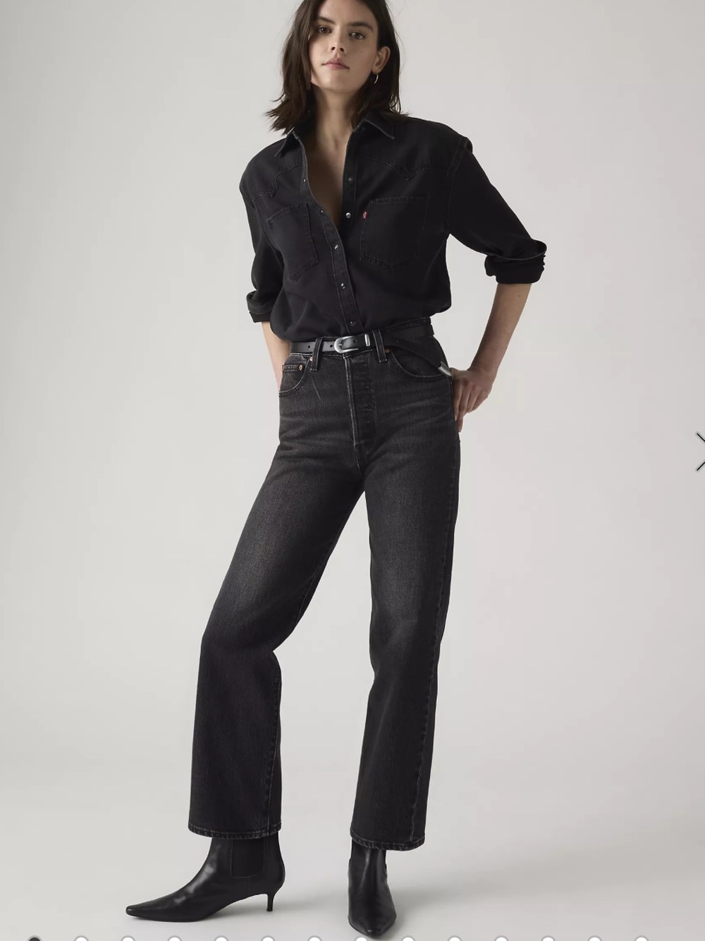 Levi's Ribcage Straight-Leg Jeans in Black Wash 23W/27L